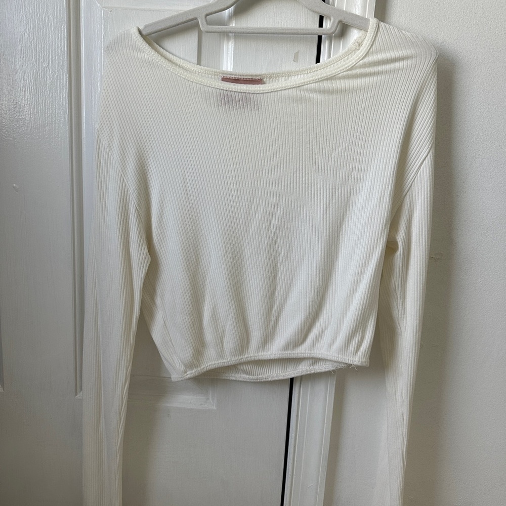 STILLWATER White Ribbed Long Sleeve crop like top